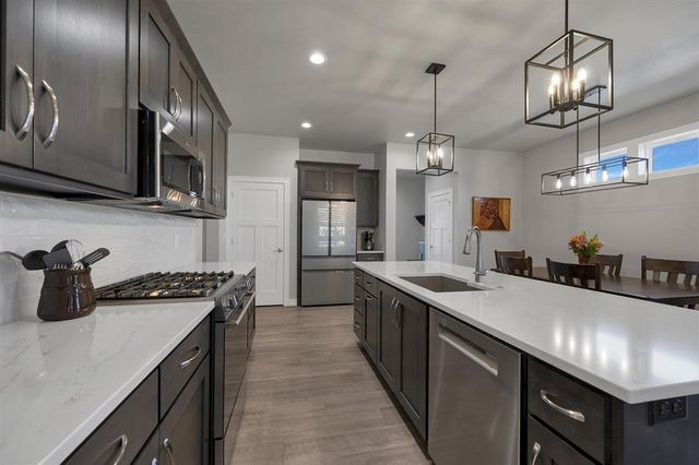 2812 ELM TREE, Green Bay, WI 54313