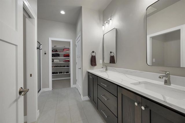 2812 ELM TREE, Green Bay, WI 54313