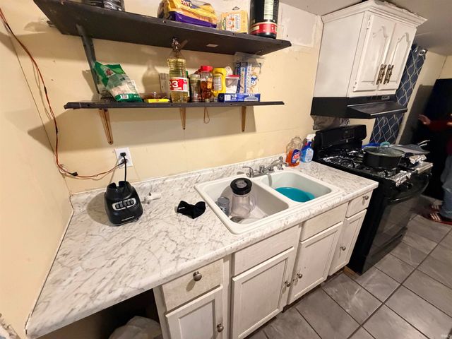 1512 Morton Avenue, Elkhart, IN 46516