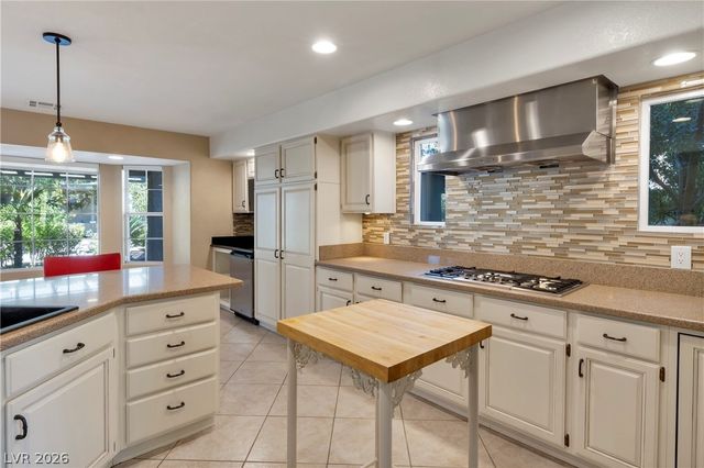 5205 Sandy Cactus Lane, Las Vegas, NV 89149