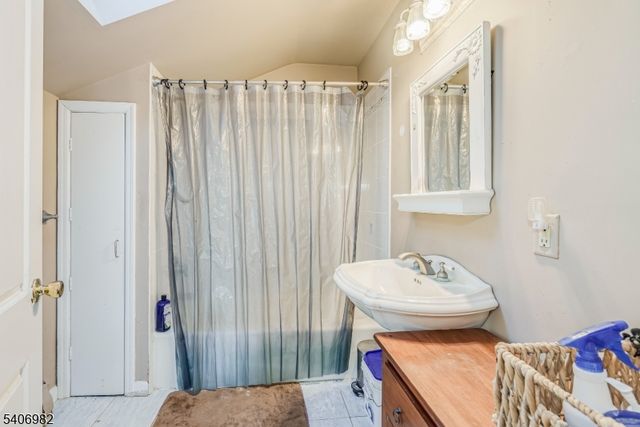 302 Oak Ridge Rd, West Milford Twp., NJ 07438