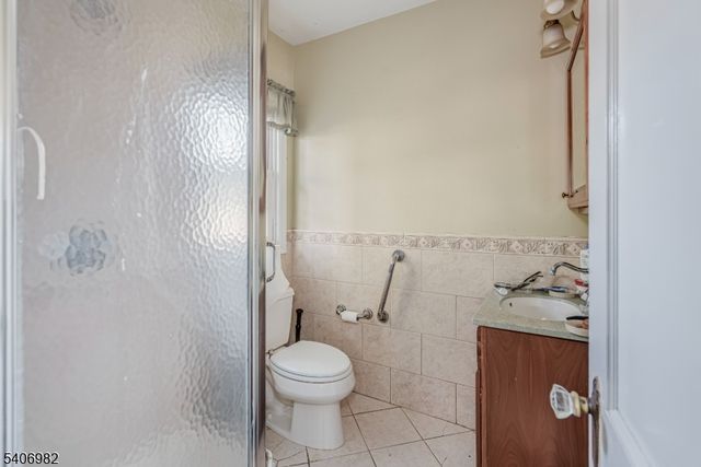 302 Oak Ridge Rd, West Milford Twp., NJ 07438