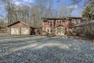 302 Oak Ridge Rd, West Milford Twp., NJ 07438