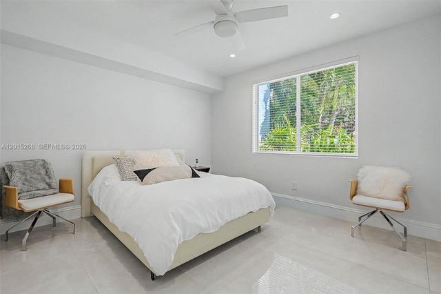5790 SW 96th St, Pinecrest, FL 33156