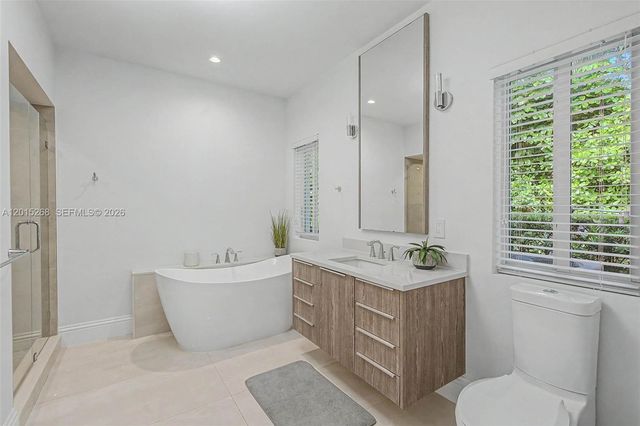 5790 SW 96th St, Pinecrest, FL 33156