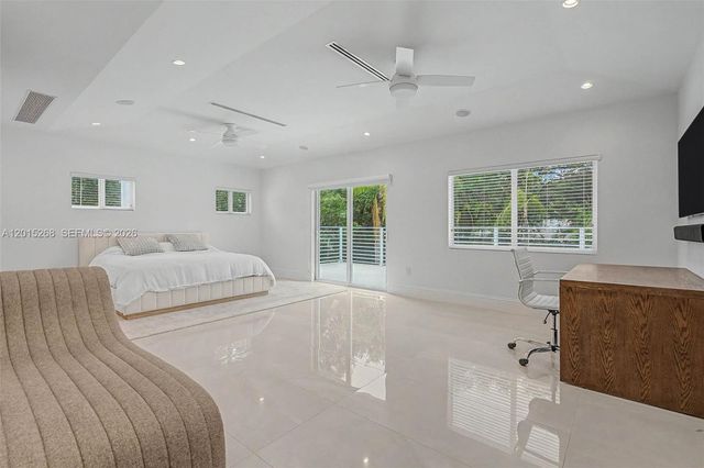 5790 SW 96th St, Pinecrest, FL 33156