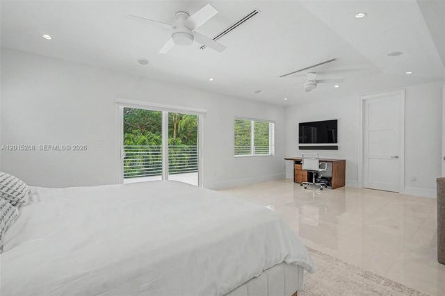 5790 SW 96th St, Pinecrest, FL 33156