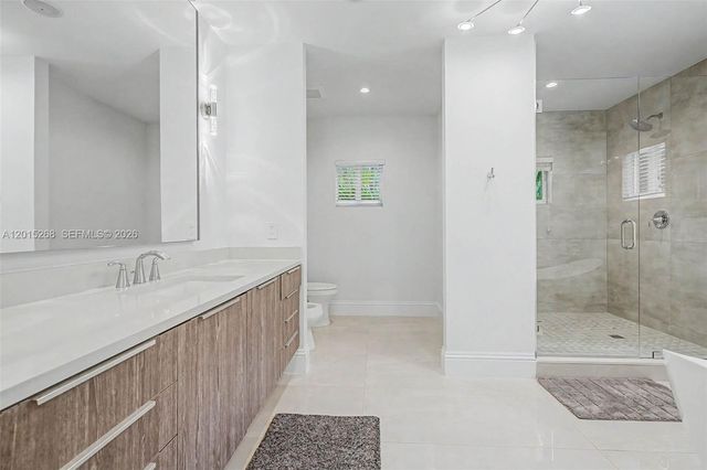 5790 SW 96th St, Pinecrest, FL 33156