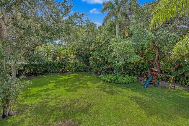5790 SW 96th St, Pinecrest, FL 33156