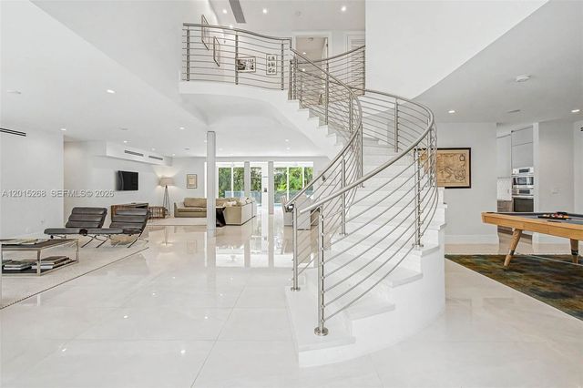 5790 SW 96th St, Pinecrest, FL 33156