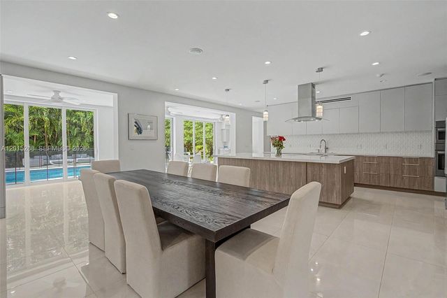 5790 SW 96th St, Pinecrest, FL 33156