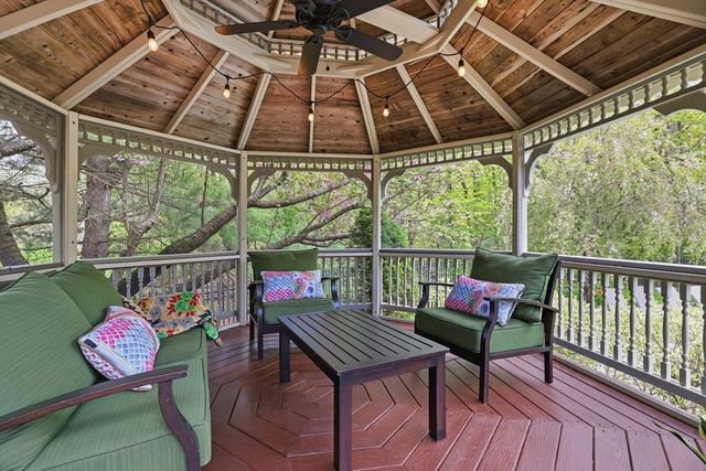 285 West Street, Northborough, MA 01532