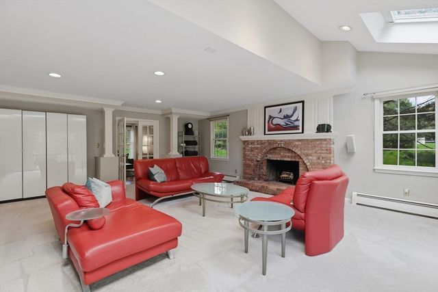 285 West Street, Northborough, MA 01532