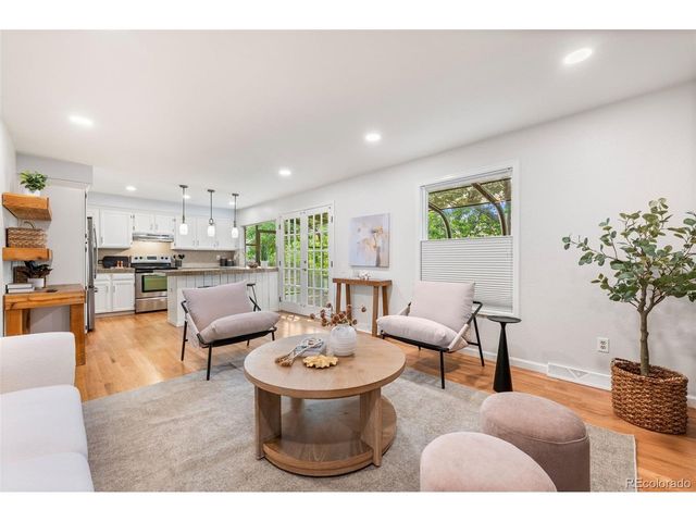 7993 S Trenton St, Centennial, CO 80112