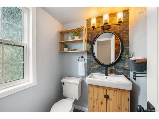 7993 S Trenton St, Centennial, CO 80112