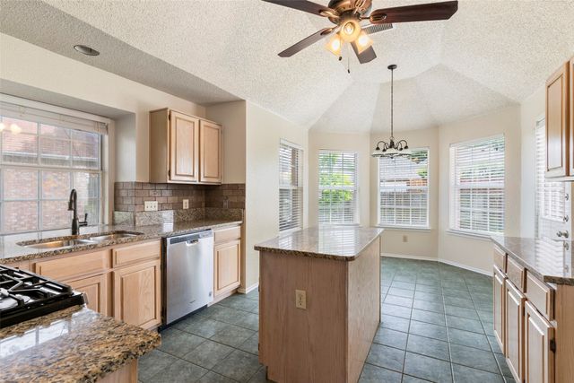 6018 Madison Avenue, Rowlett, TX 75089