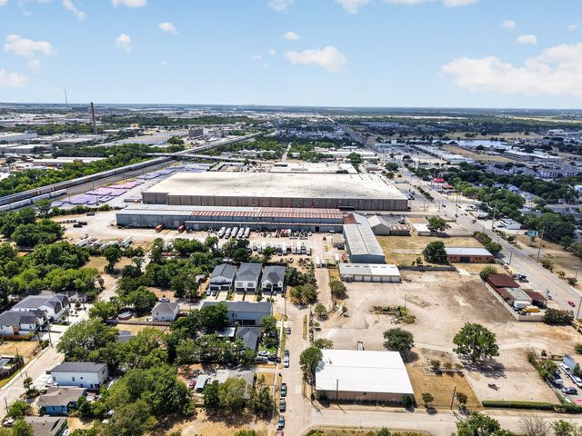 2823 Harston Street, Dallas, TX 75212