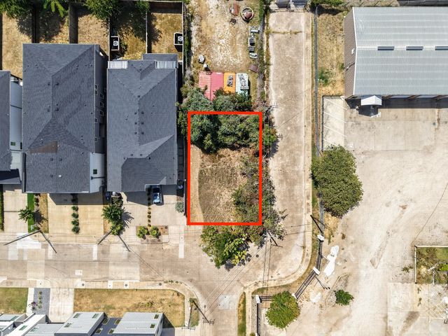 2823 Harston Street, Dallas, TX 75212