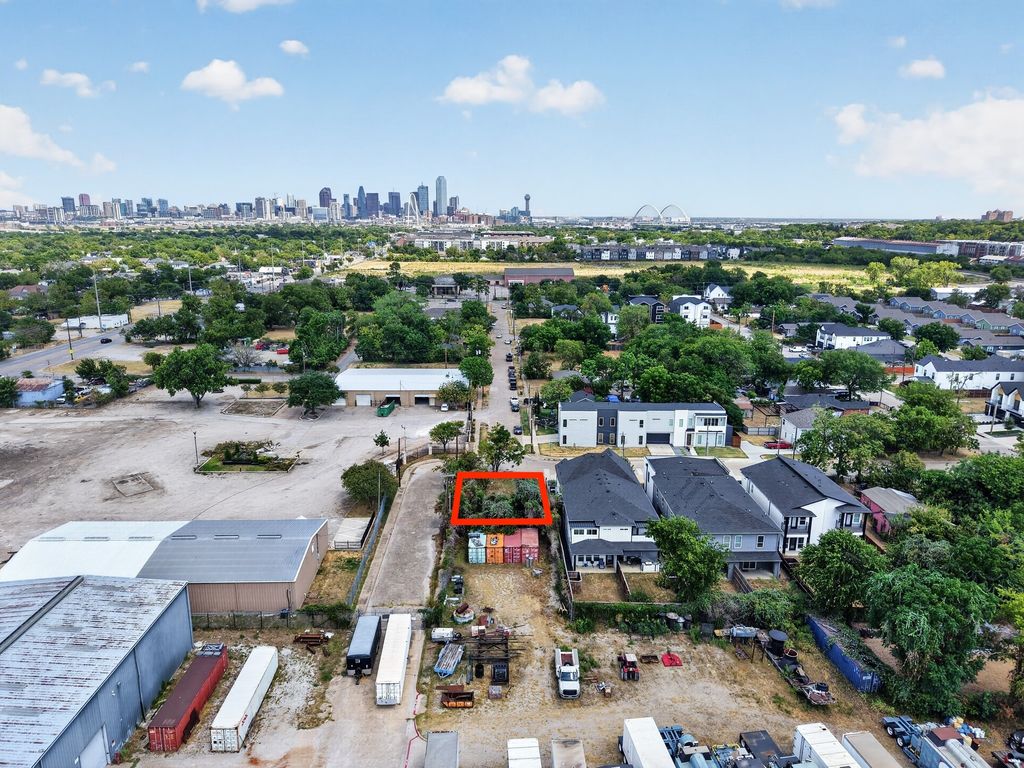 2823 Harston Street, Dallas, TX 75212