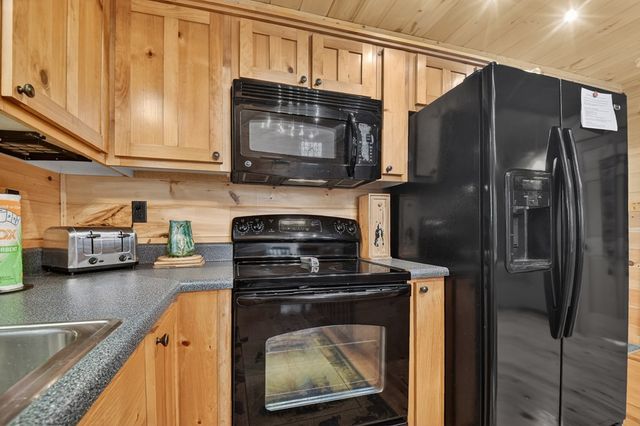 111 Roaring Creek Road, Epworth, GA 30541