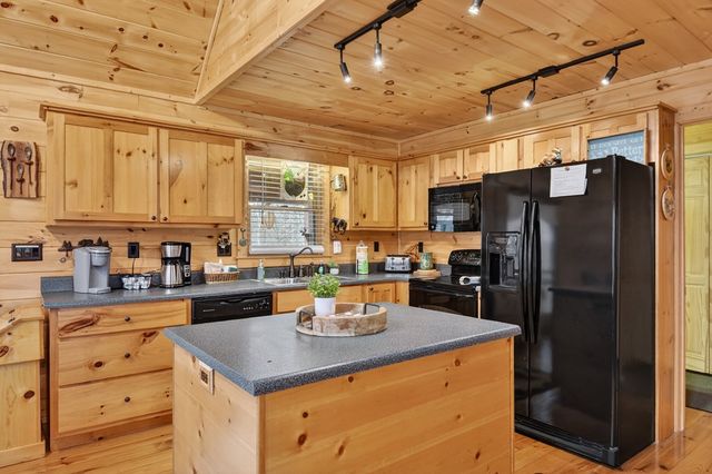 111 Roaring Creek Road, Epworth, GA 30541