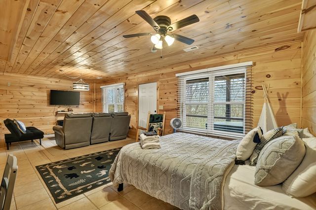 111 Roaring Creek Road, Epworth, GA 30541