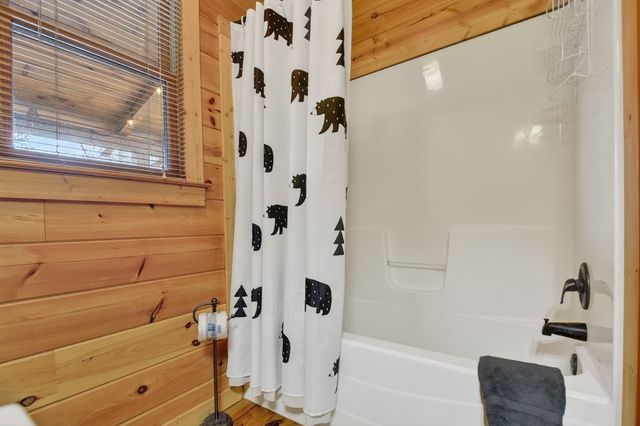 111 Roaring Creek Road, Epworth, GA 30541