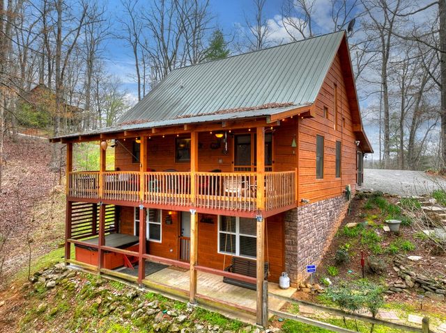 111 Roaring Creek Road, Epworth, GA 30541