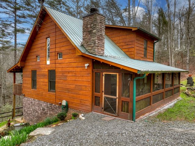 111 Roaring Creek Road, Epworth, GA 30541