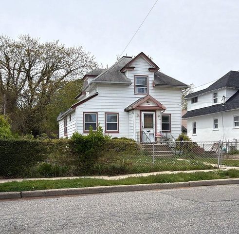 2746 Park Avenue, Baldwin, NY 11510