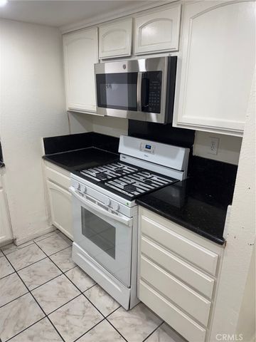 8847 Willis Avenue B5, Panorama City, CA 91402