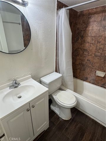 8847 Willis Avenue B5, Panorama City, CA 91402