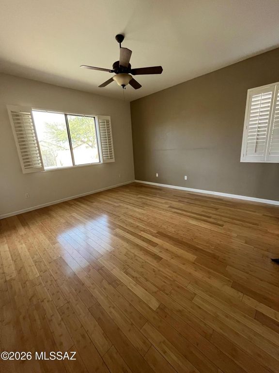 Image 12 of property listing at 8133 N High Branch Drive W, Tucson, AZ 85743