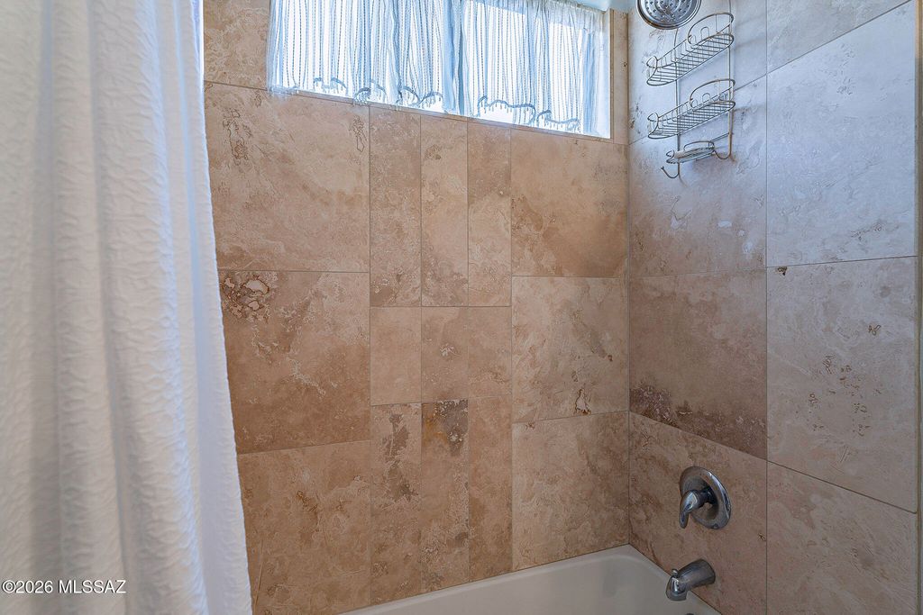 Image 20 of property listing at 8133 N High Branch Drive W, Tucson, AZ 85743