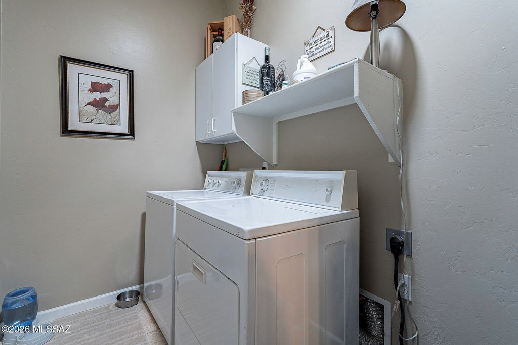 Image 23 of property listing at 8133 N High Branch Drive W, Tucson, AZ 85743