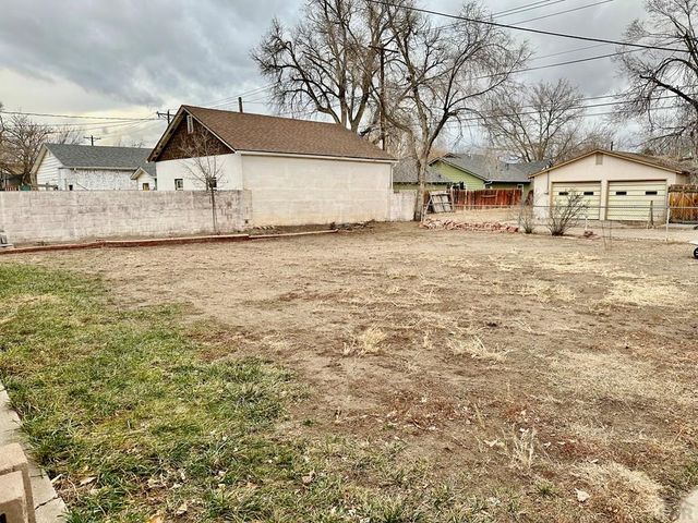 1131 Longwood Ave, Pueblo, CO 81004