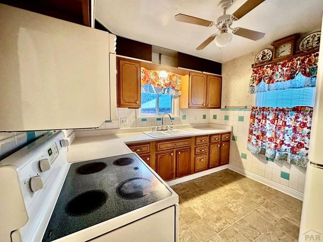 1131 Longwood Ave, Pueblo, CO 81004