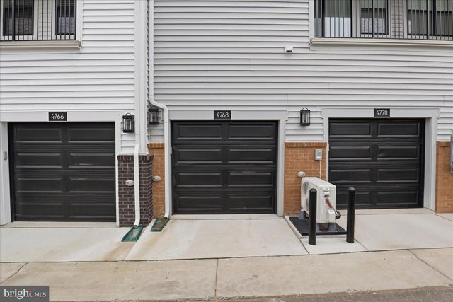 4768 SULLY POINT LN, Chantilly, VA 20151