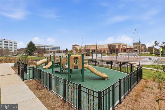 4768 SULLY POINT LN, Chantilly, VA 20151