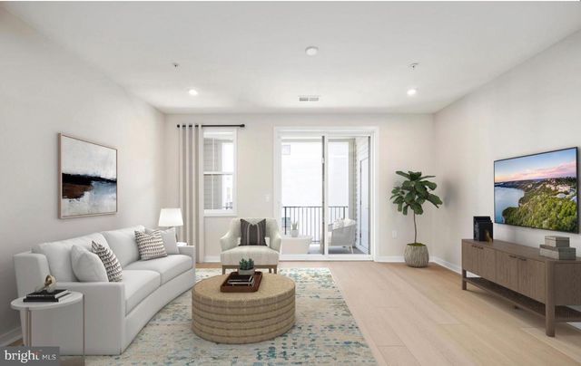 4768 SULLY POINT LN, Chantilly, VA 20151