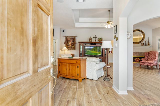 6 Oakwell Farms, San Antonio, TX 78218