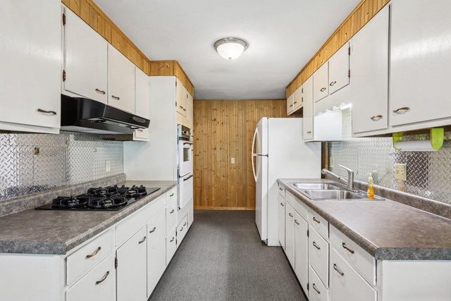 2232 Tower Drive, Stoughton, WI 53589