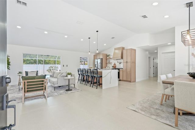 4916 32ND AVENUE DRIVE W, Bradenton, FL 34209