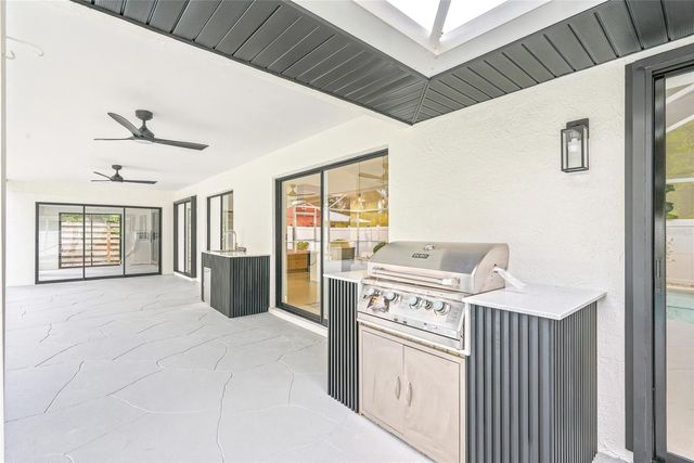 4916 32ND AVENUE DRIVE W, Bradenton, FL 34209
