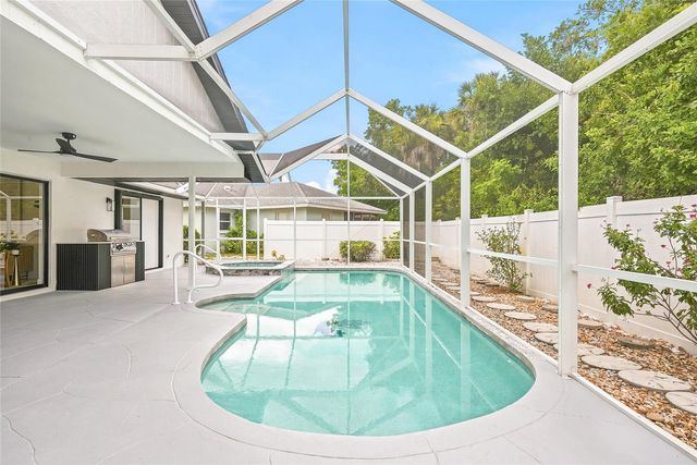 4916 32ND AVENUE DRIVE W, Bradenton, FL 34209