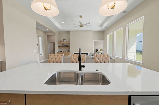 12077 E Pepperwood St, Wichita, KS 67226