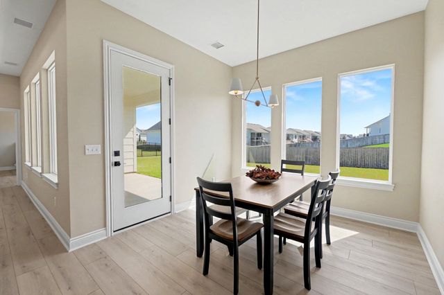 12077 E Pepperwood St, Wichita, KS 67226