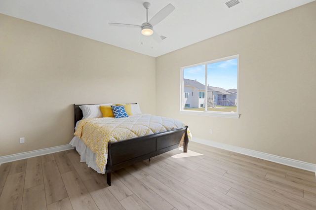 12077 E Pepperwood St, Wichita, KS 67226