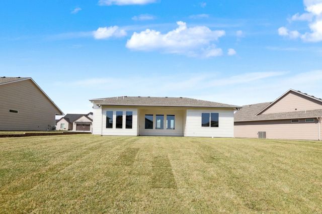 12077 E Pepperwood St, Wichita, KS 67226