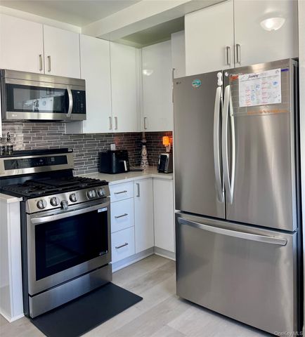 89-15 Parsons Boulevard 10M, Jamaica, NY 11432